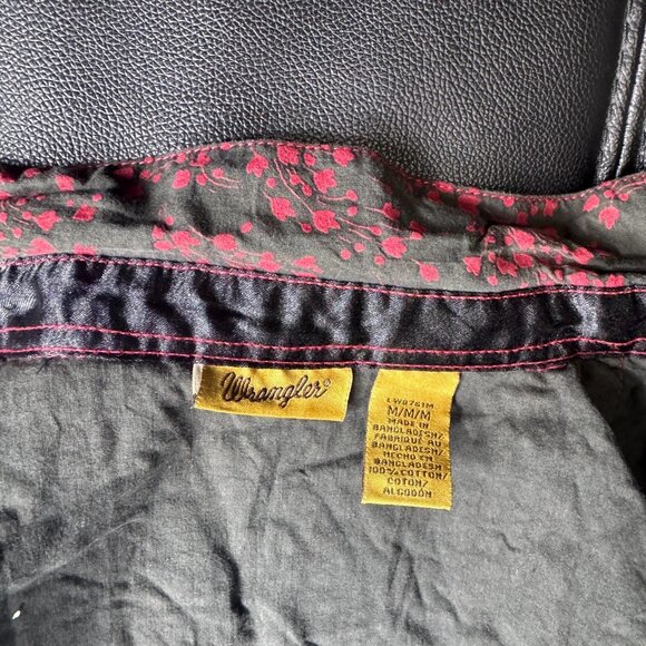 Wrangler Women's Western Shirt Black Red Floral Pearl Snap Front Pocket Medium - Picture 11 of 14